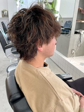 ラギッド 大野城店(RUGGED) ニュアンスパーマ ウルフカット ハイライト