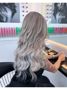 ラピス 渋谷本店(Lapis) ホワイトシルバー/シールエクステ/髪質改善