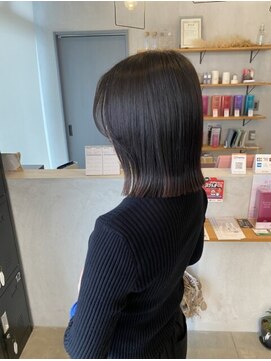 シェル 津山の手店(shel) 可愛いパツンと切りっぱなしボブ