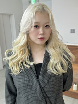 リヴ ウメダ(LIV umeda) ホワイトブロンド/ケアブリーチ/トリプルカラー【梅田】