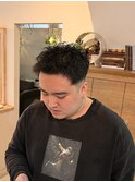 刈り上げスパイキーショートのピンパーマ