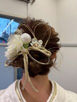 レイン(Rain) ふわふわシニヨン