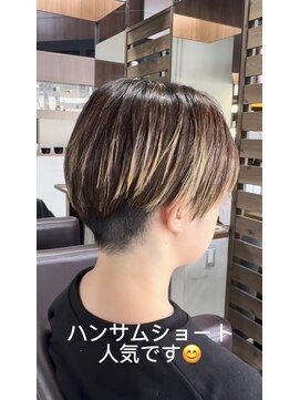 サロン クラッチ クリエイティブ コンセプト(salon CLUTCH creative concept) ハンサムショート
