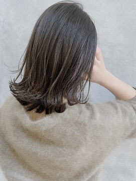 ムウ 難波(MOU) ハッシュカットフルバング似合わせカットレッドブラウン20代30代