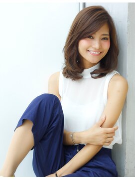 アフロート ギンザ(AFLOAT GINZA) 【小鳥居】大人可愛いレイヤーロング30代40代50代