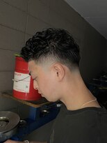 ザ フェイダーズ(The Faderz)&nbsp;七三オールバックかき上げヘアツーブロックツイストパーマメンズ