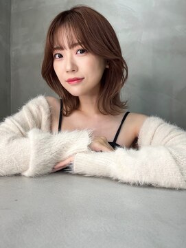 グロー 大宮(GLROW) □ 韓国大宮顔周り髪質改善レイヤー前髪カットくびれミディアム