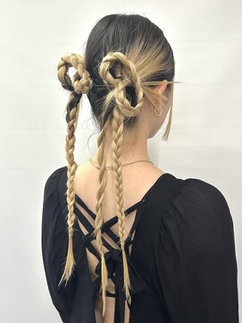 ヘアー アレス(hair ales) タイトアレンジ　ツインアレンジ