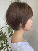 ショートボブ　アッシュベージュ　