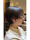大人女性らしいハンサムショート