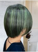 ブリーチあり◎緑のハイライトで鮮やか発色