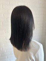 サロン デュッカ(Salon Duka) 艶やか暗めグレー