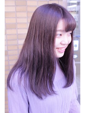 ストロベリーロックス 赤羽1番街店 セミロングスタイル アッシュグレー系カラー ブリーチ&カラー