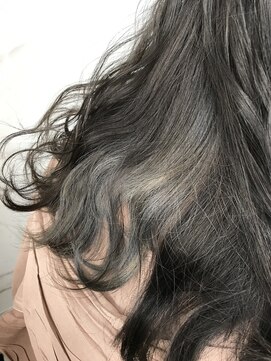 アヴァンスクロス あべのルシアス店(AVANCE.CROSS) インナーカラー×グレー