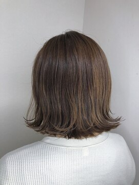 モルニ(MORNI) シルキーべージュ_マロンベージュ Aラインボブ かきあげ