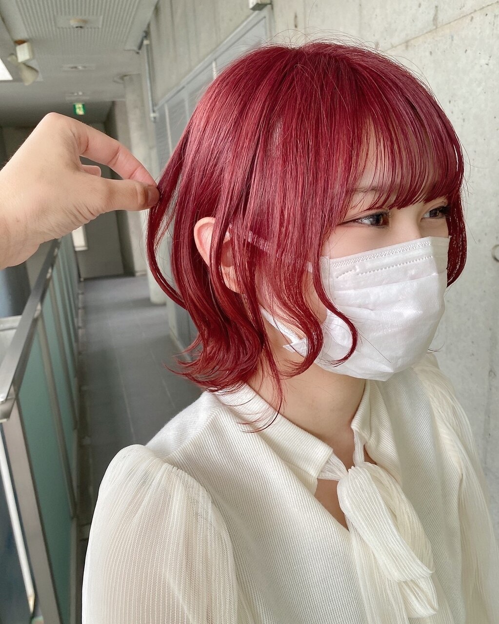 2025年夏】ハイトーン レッドの髪型・ヘアアレンジ｜人気順