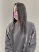 ジンクヘアーセカンド(ZiNK HAIR2nd)&nbsp;ストレートスタイル×シルバーハイライト