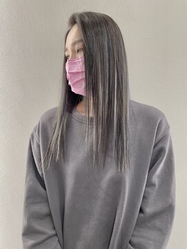 ジンクヘアーセカンド(ZiNK HAIR2nd) ストレートスタイル×シルバーハイライト