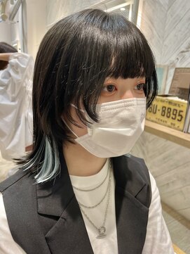 ハウス(HAUS.) ショートウルフカット×インナーカラー