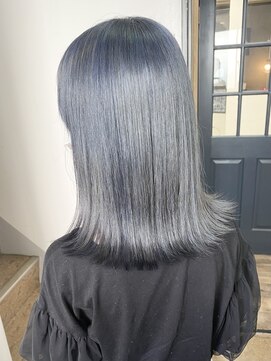 リルア 博多(LIRUA) ブリーチカラーブルーシルバー