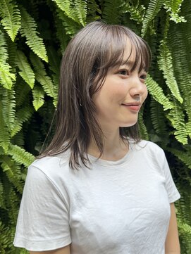 ビュートリアム265(BEAUTRIUM 265) ミディアムレイヤー/レイヤーカット/アッシュグレージュ/銀座