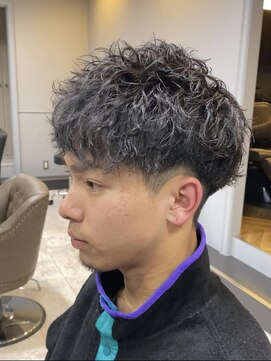 アビールブレ 新潟万代(ABEY LEVRAI) ダウンバングスパイキー