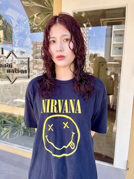 コンビネーション(combination) カラーと相性抜群パーマスタイル ピンクブラウンカラー