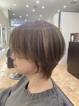 ヘアメイクヒール ミディアムレイヤー