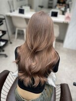 ロンド レア 天神大名店(Lond Le’a) ホワイトブロンド/外ハネボブ/美髪/ワイドバング/ブルーブラック