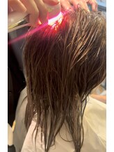 人幹細胞細胞とアーユルヴェーダを使用したエイジングケアメニュー　髪と頭皮のエステで悩みを改善します