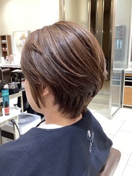 ピークアブー アヴェダ アトレ恵比寿(PEEK-A-BOO AVEDA) ショートボブベージュブラウン