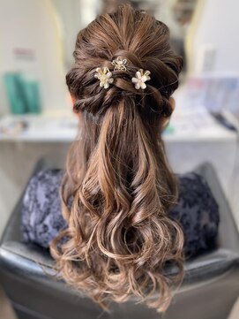 ラビス(Lovis) 大人ガーリー/似合わせカット/ミディアムレイヤー