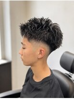 エイトヘアー(Ei8htHair) ピンパーマ×スキンフェード