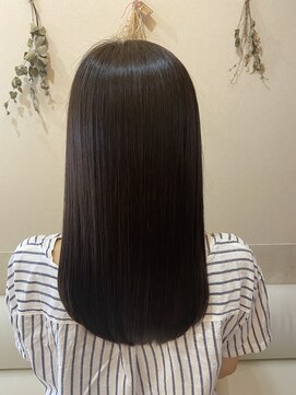 ナチュラル(Natural) 艶髪ストレートヘア【魔法の縮毛矯正ケアルーガ】