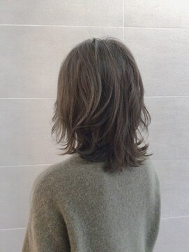 ボネッカ 鶴見(BONECCA) ソフトレイヤースタイル 石黒聡子