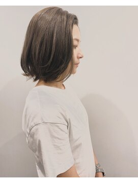 ゼンドットカラスマ(Zen.karasuma) ショートボブ