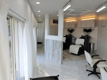 まちの髪染め屋さん 呉羽の里店の雰囲気（オートシャンプー完備）