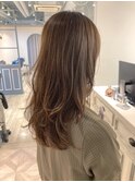 赤み無しベージュブラウンロングゆる巻きレイヤー赤羽美容室