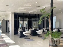 家族みんなでくつろげる、特別なサロン空間。