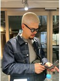 <ゲスト>メンズケアブリーチ、金髪ボウズ