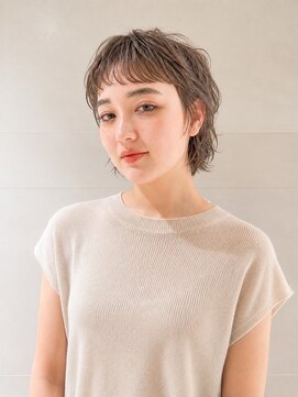 ビファインクーアヴェダ(Be fine coo AVEDA) ハイトーン上品グレージュ オン眉ショートウルフ