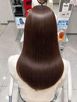 ケア バイ ノッシュ 天神大名(CARE by NOSH)の写真/【天神駅徒歩3分】酸熱トリートメントと違い弱酸性のトリートメントの為、なめらかで柔らかい質感が特徴!