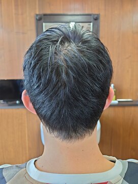 ヘアーサロン リバース(Hair Salon Rebirth) ショート