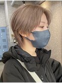 ミルクティーピンクベージュカラーショートボブハイトーンカラー