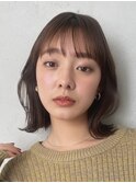 顔周りレイヤーカットグレージュカラーくびれボブショートカット