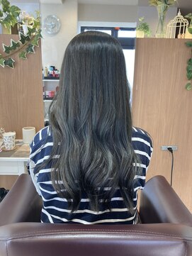 エル バイ ファースト(L by first) 【L by first】エメラルドグリーン