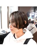前下がりレイヤーボブ