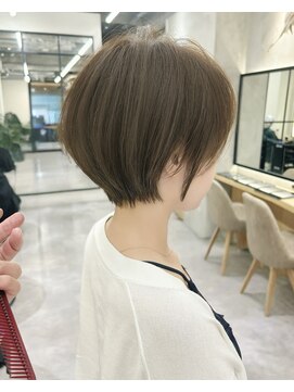 ロンドプロフィール 浦和(Lond profil) 大人可愛い20代30代40代黒髪前下がりショートボブ丸みショート◎