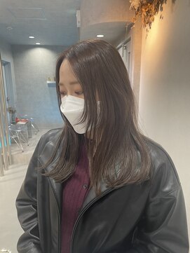 シー(shii..) 《shii../船水》#グレージュ#オリーブベージュ#透明感カラー