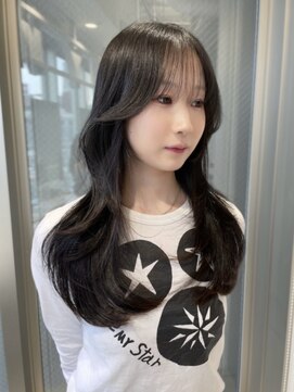 小顔見えするなら“顔まわりレイヤー”が最強